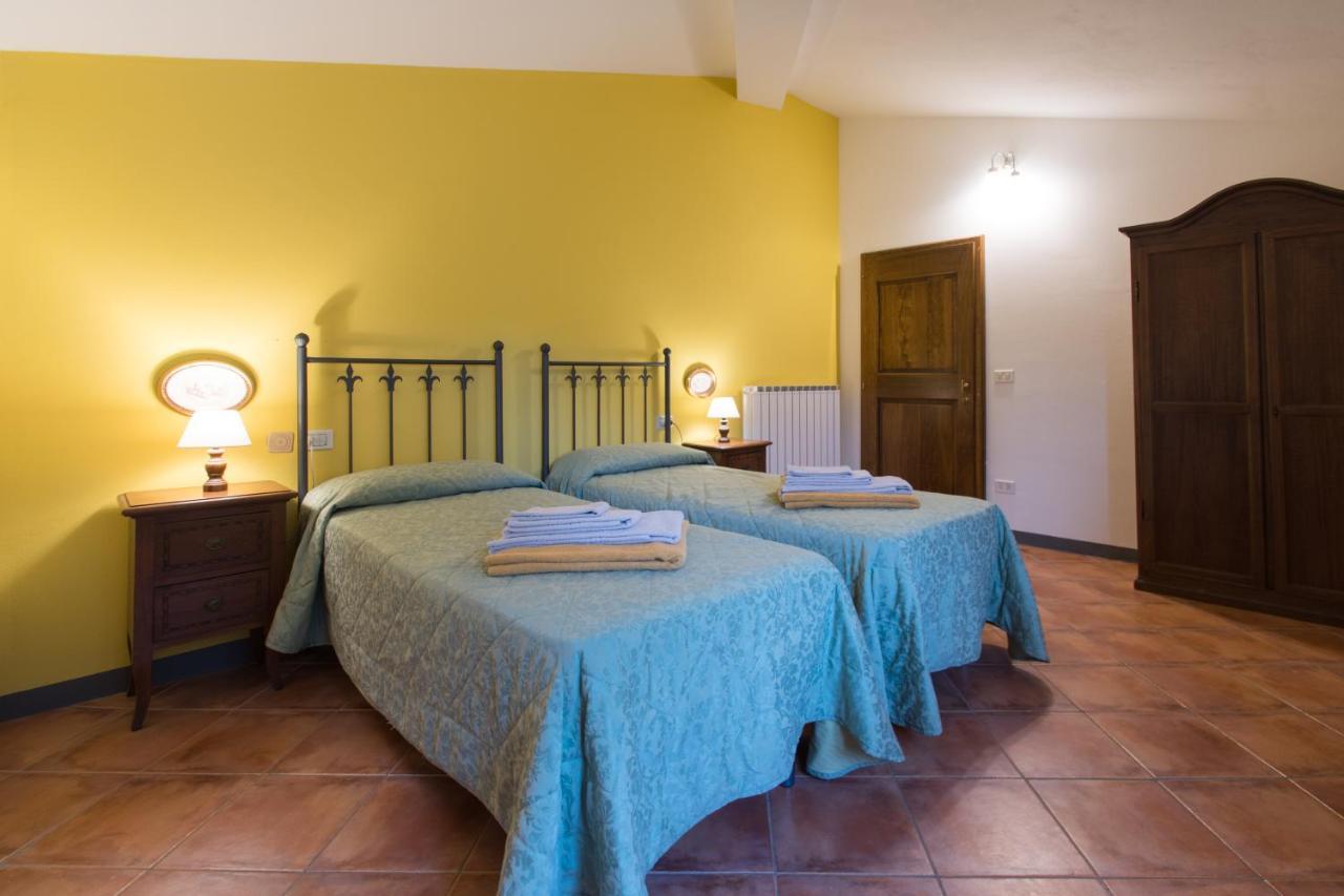 Casa Vacanze Villa Giusterna Monte Benichi Екстериор снимка